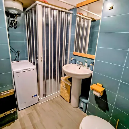Tiny Apartman *